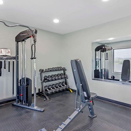 Suburban Studios Verona - Staunton North Bagian luar foto